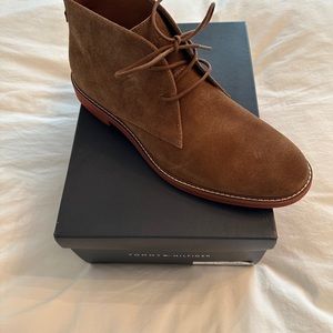NIB Men’s Tommy Hilfiger Gervis Chukka boots, 13M